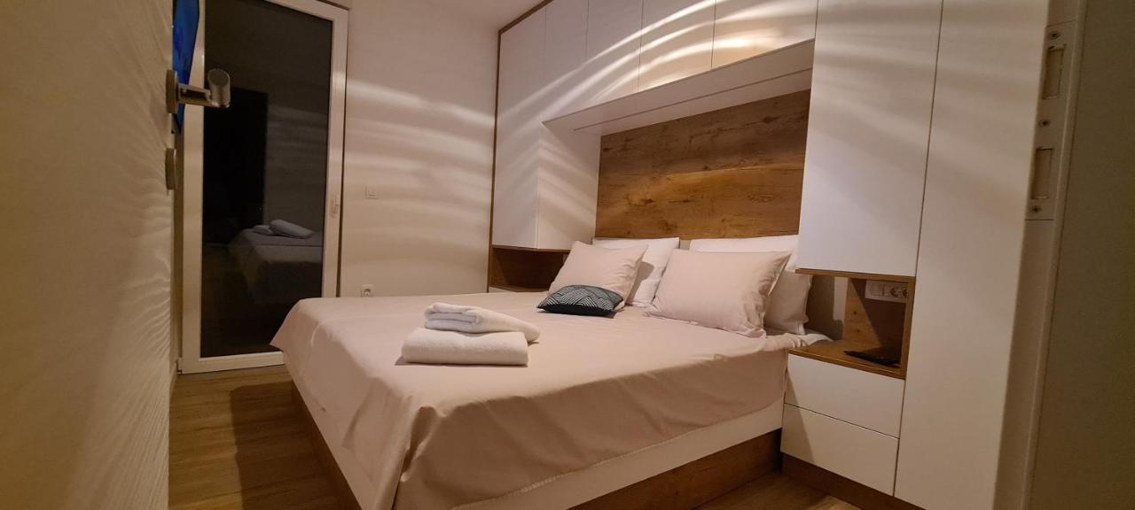 Apartman Marcelina 2 In โตรกีร์ ภายนอก รูปภาพ